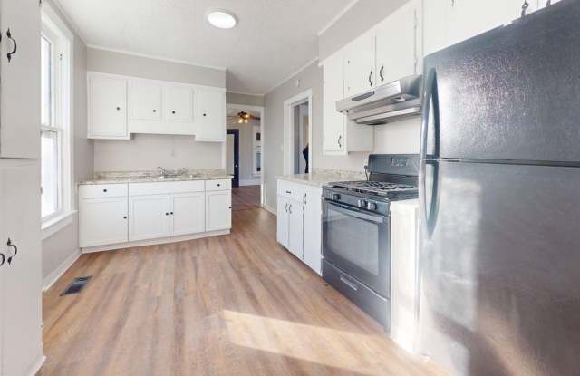 Beautifully Renovated 3-Bedroom Home in NE Canton photos photos