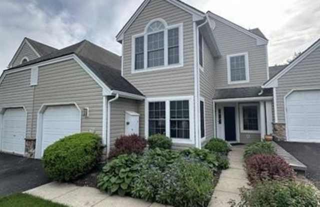 163 HAWTHORNE Court Gallery 3