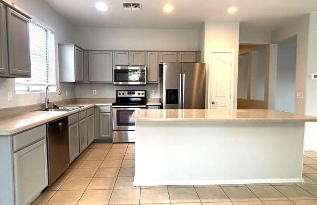 3670 E JANELLE Way Gallery 4