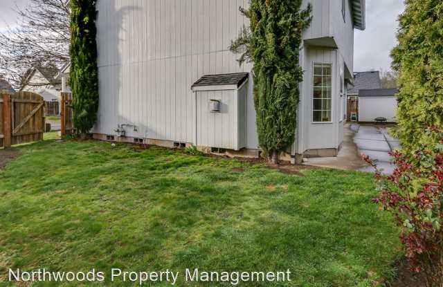 939 N 65th Place Gallery 4