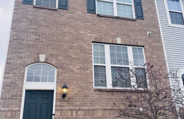 12671 White Chapel Circle - 12671 White Chapel Circle, Fishers, IN 46037