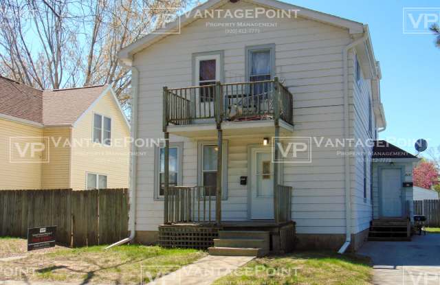 825 Bond Street photos photos