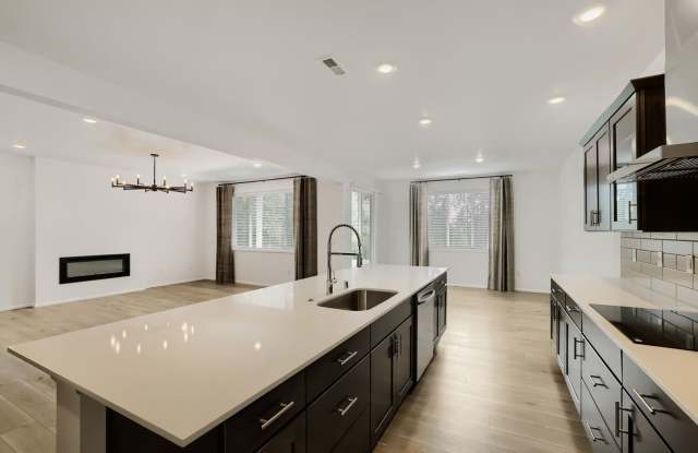 Stunning 4bed/2.5bath Corner Lot Home Near Downtown Monroe! Gallery 3