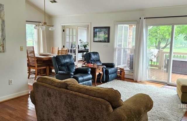 312 Glenwood Drive Gallery 2