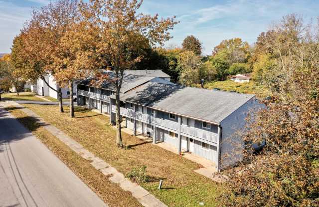 74 1st St Se - 74 1st Street Southeast, Barberton, OH 44203