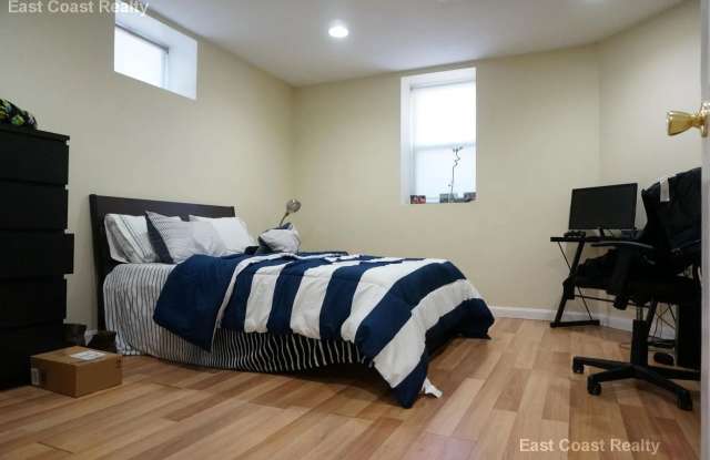 3 bed + 2 bath Duplex Gallery 4