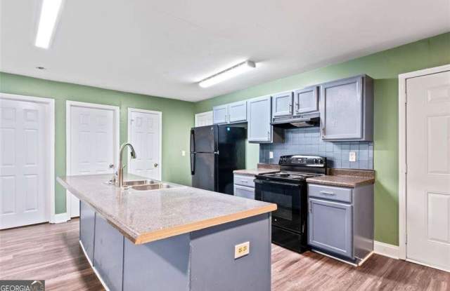 930 Hall Street NW unit: A photos photos