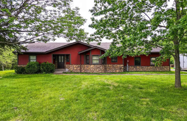 3 Bedroom house - 6050 South Sinclair Road, Columbia, MO 65203