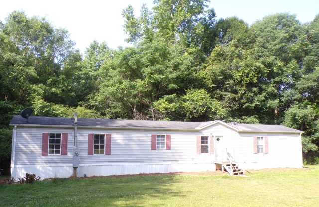 2255 Fairfax Bypass - 2255 Fairfax Bypass, Chambers County, AL 36854