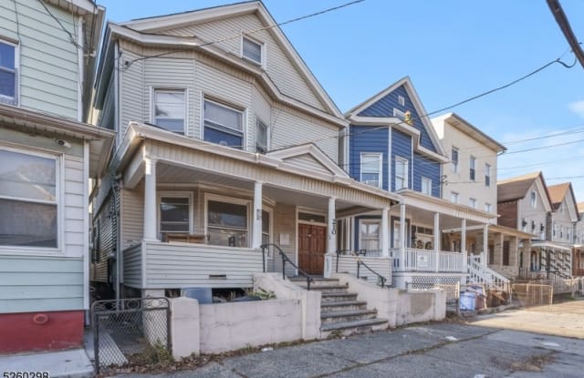210 Inslee Pl - 210 Inslee Place, Elizabeth, NJ 07206 210 Inslee Pl - 210 Inslee Place, Elizabeth, NJ 07206