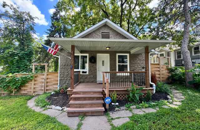 Beautifully Remodeled Midtown Home with Classic Charm Gallery 1