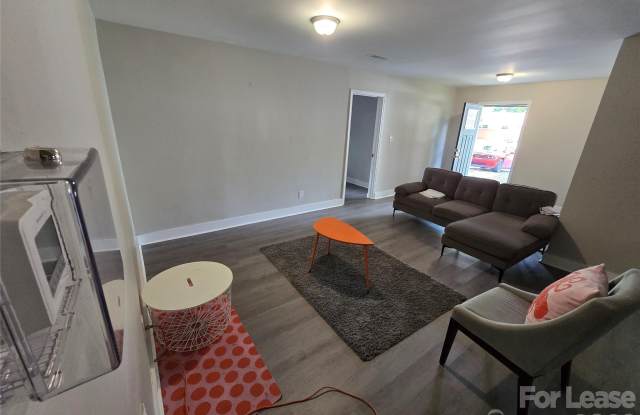 2727 Englehardt Street Gallery 4