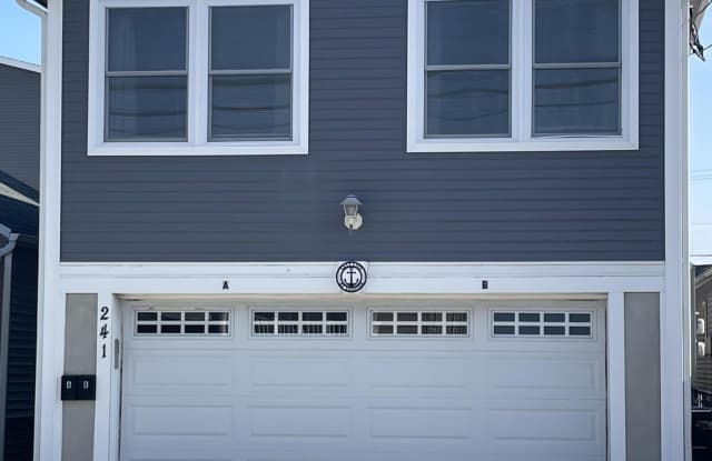 241 Hiering Avenue photos photos