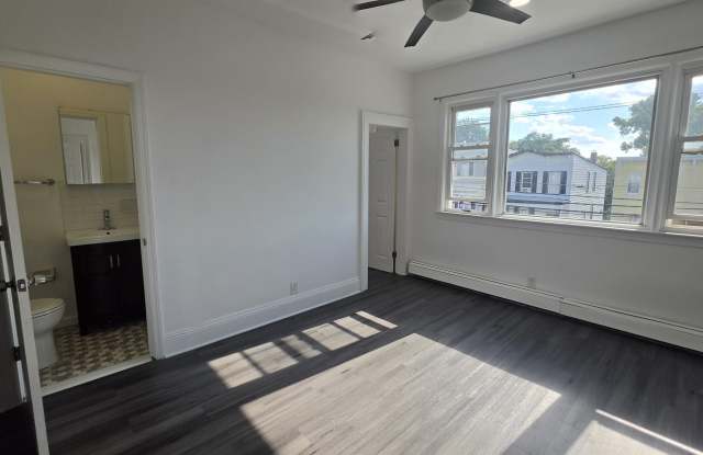 176 BARTHOLDI AVE Gallery 2