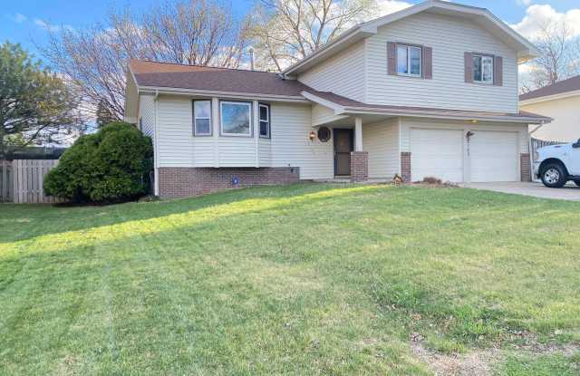 3BD, 2BTH Bellevue Charmer Ready for YOU, $2,300!! photos photos