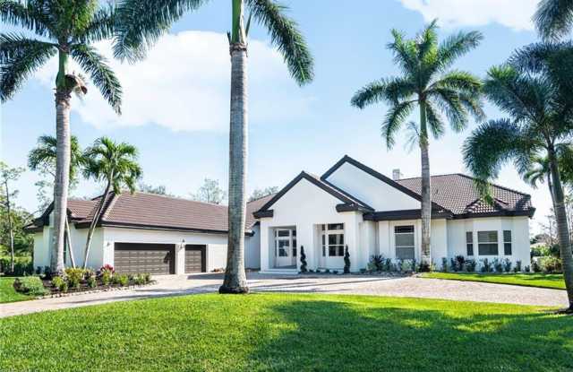 ***LARGE 5 BED /6 BATH ESTATE HOME***ONE OF NAPLES PREMIER COMMUNTIES - QUAIL CREEK***PEFECT LOCATION NORTH NAPLES***POOL HOME WITH AMAZING VIEWS*** photos photos