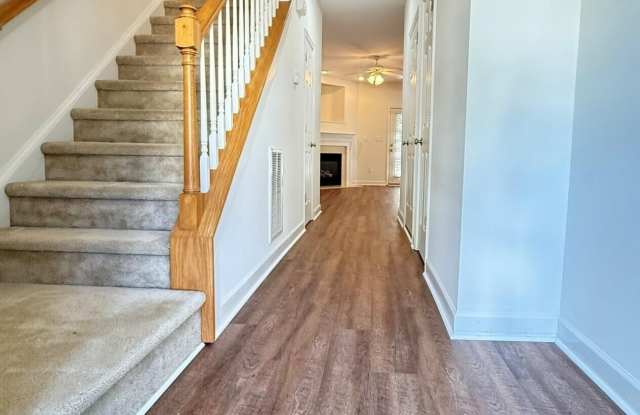 5523 Cottonrose Lane Gallery 3