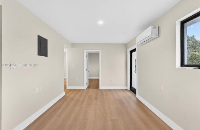 555 Northwest 94th Street Gallery 4