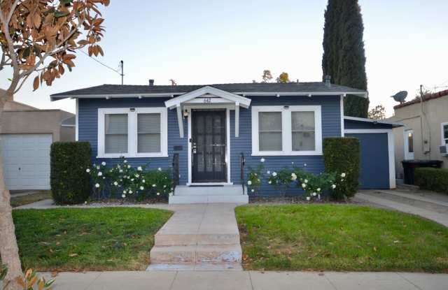 Awesome 2 Bedroom Fullerton Home - 642 West Wilshire Avenue, Fullerton, CA 92832