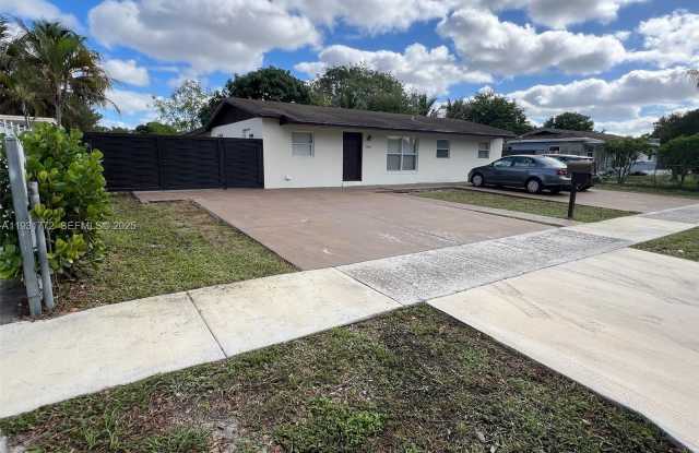 20431 NW 46th Ave photos photos