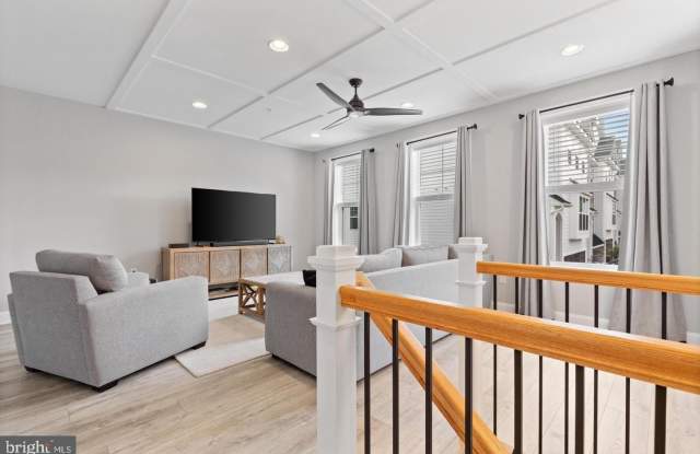 4113 ADDISON Court Gallery 4