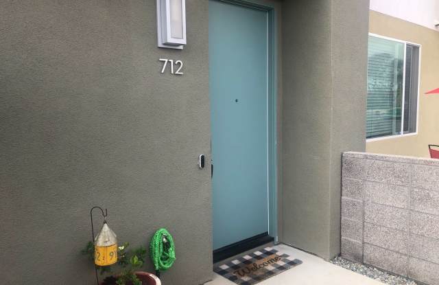 712 Shoreline Rd. Gallery 2