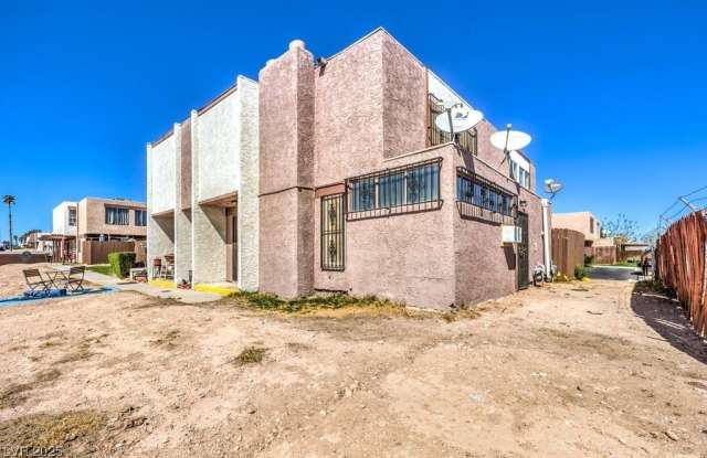 3683 Villa Knolls East Drive photos photos
