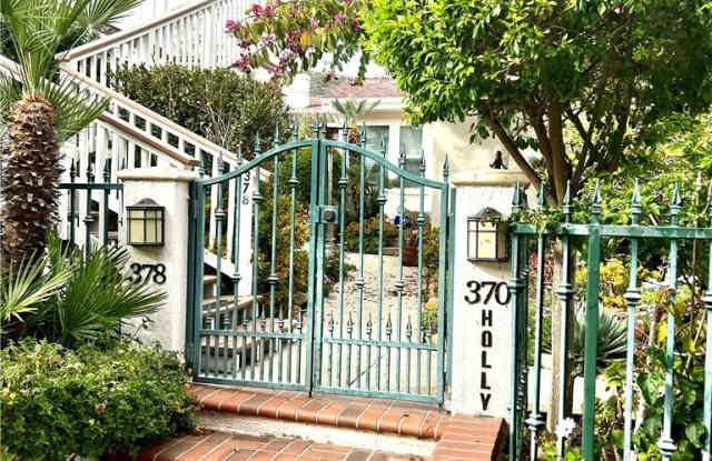 380 Holly Street Gallery 2