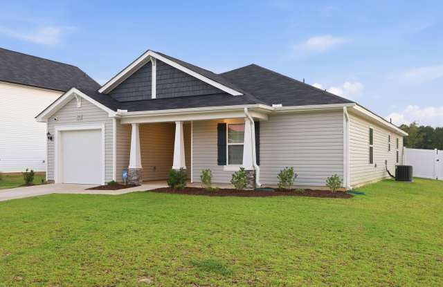Spacious, Single-Level Living in Raeford    ****1/2 OFF FIRST MONTHS RENT**** Gallery 1
