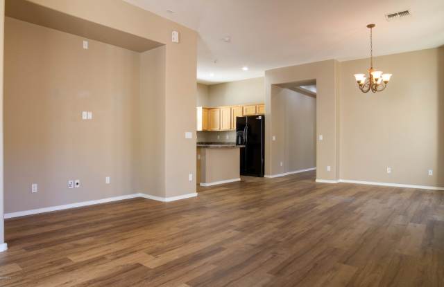 3934 N KIBBEY Court Gallery 2