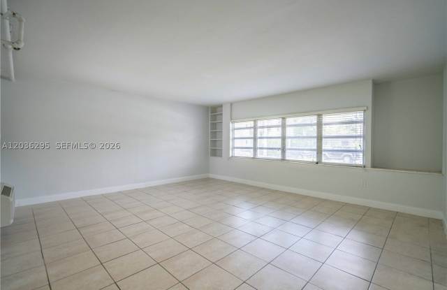 8300 Abbott Gallery 2