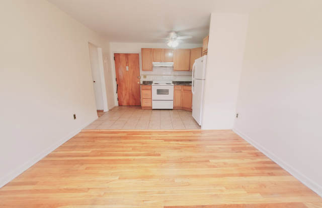 12 Belltown Road Gallery 2