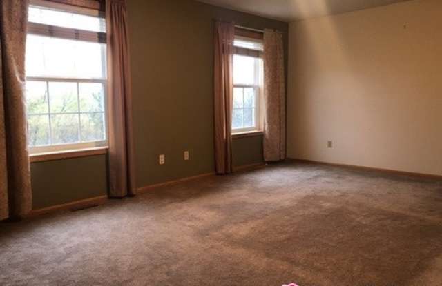 3640 Lawndale Lane N Gallery 3