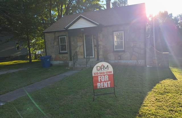 Newly renovated 3-bedroom, 2-bathroom home is ready for move-in and available now for $1,400 a month! photos photos Newly renovated 3-bedroom, 2-bathroom home is ready for move-in and available now for $1,400 a month! photos photos