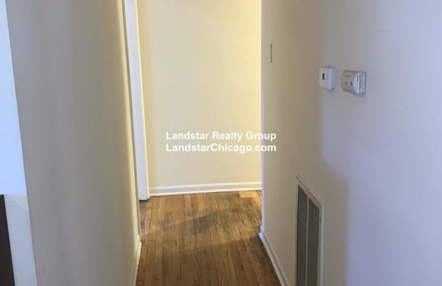 3040 North Whipple Gallery 4