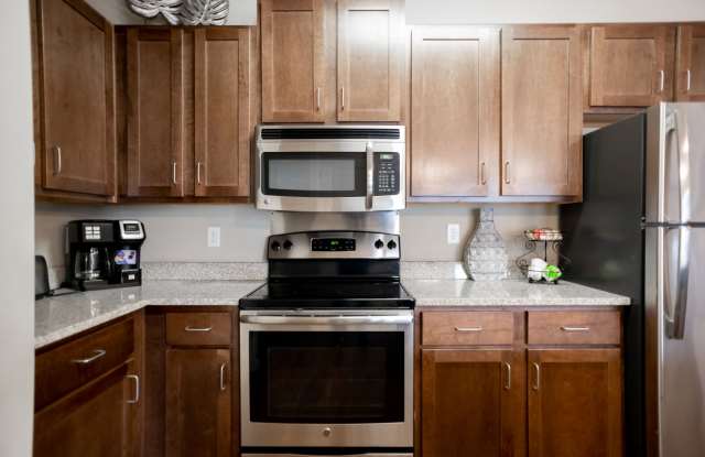 Hall Creek at Arlington Apartment photos photos