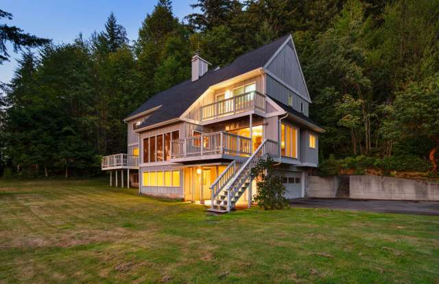 Beautiful home with views and in a gated community off Chuckanut!!! photos photos