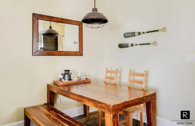 1109 Prospect Avenue Gallery 4