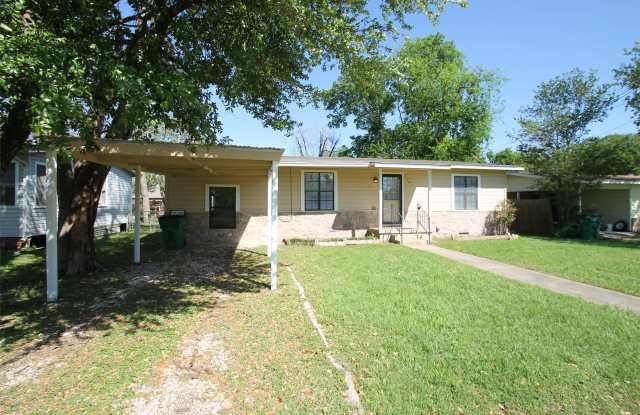 419 Maresh St. - 419 Maresh Street, Taylor, TX 76574
