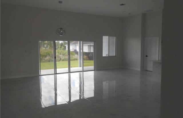 2809 55th Street W Gallery 4