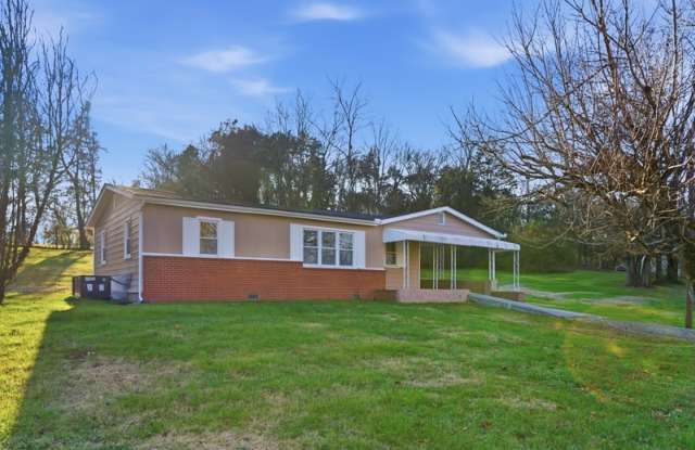 365 Old Dandridge Pike - 365 Old Dandridge Pike, Jefferson County, TN 37871