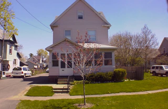 18 Robin St - 18 Robin Street, Rochester, NY 14613