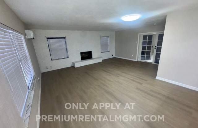 Beautifully Remodeled 4 Bedroom Home in the East Orlando’s Monterey Community! Gallery 4