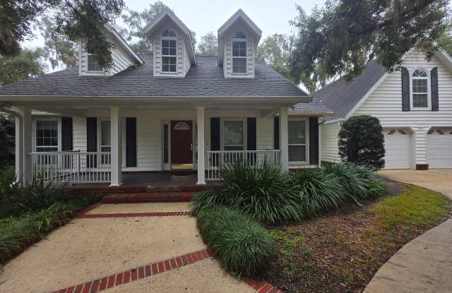 Charming 3/2.5 Lake Santa Fe Canal Basin Home – Melrose, FL Gallery 3