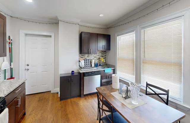Roxbury 2 Bed – 800 Sq Ft – Parking Available – 9/1 Move-In - 2973 Washington Street, Boston, MA 02119