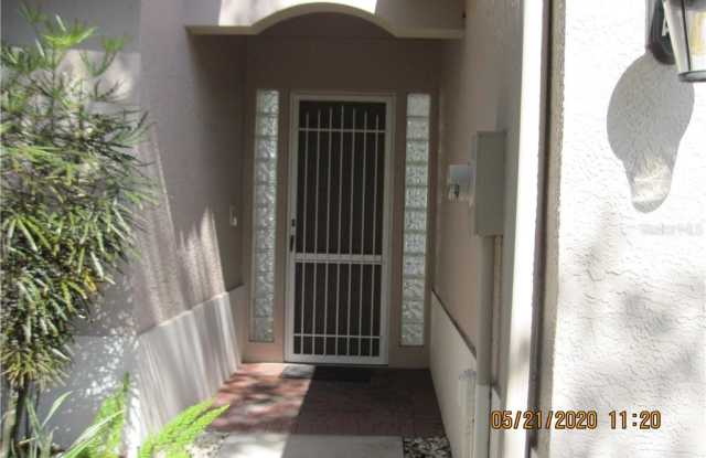 7320 REGINA ROYALE Gallery 2