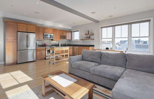 288 C St photos photos