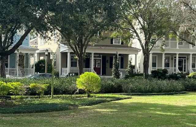 811 VERANDA PLACE Gallery 3