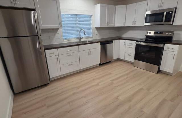 *MOVE IN SPECIAL ~ FIRST MONTHS RENT FREE* FULLY REMODELED 2 BED 1 BATH HOUSE IN SHASTA LAKE CITY photos photos *MOVE IN SPECIAL ~ FIRST MONTHS RENT FREE* FULLY REMODELED 2 BED 1 BATH HOUSE IN SHASTA LAKE CITY photos photos