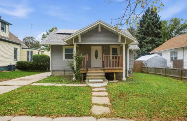 6429 Morrill Ave - 6429 Morrill Avenue, Lincoln, NE 68507